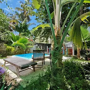 Herberg Riviera Eco Travelers